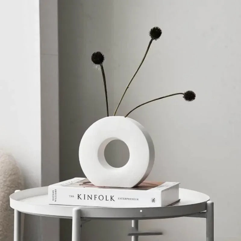 Nordic Matte Circlular Vase