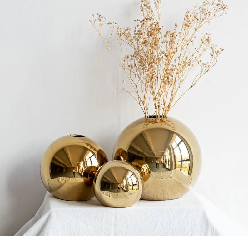 Golden Ball Plating Vase Ornament