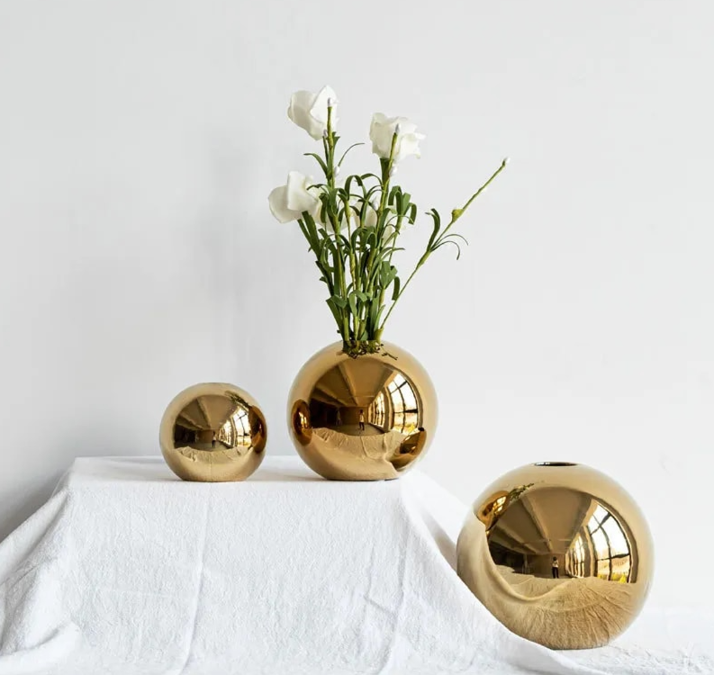 Golden Ball Plating Vase Ornament