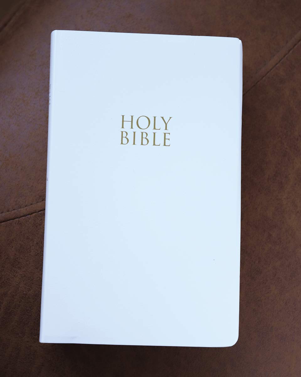 NIV Gift and Award Bible – White (Red Letter Edition)