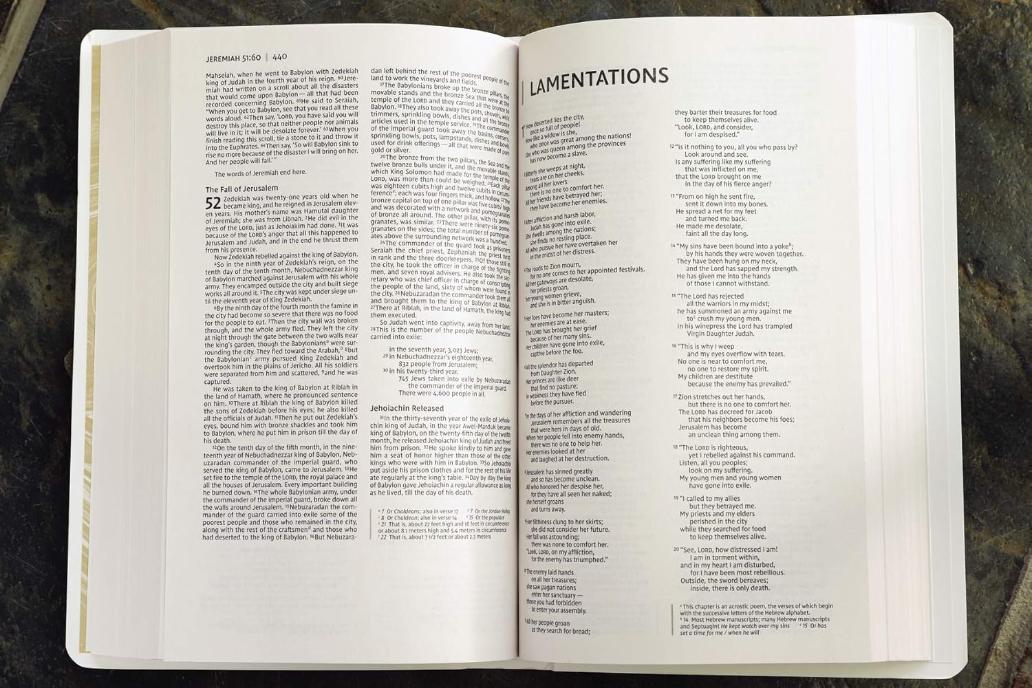 NIV Gift and Award Bible – White (Red Letter Edition)