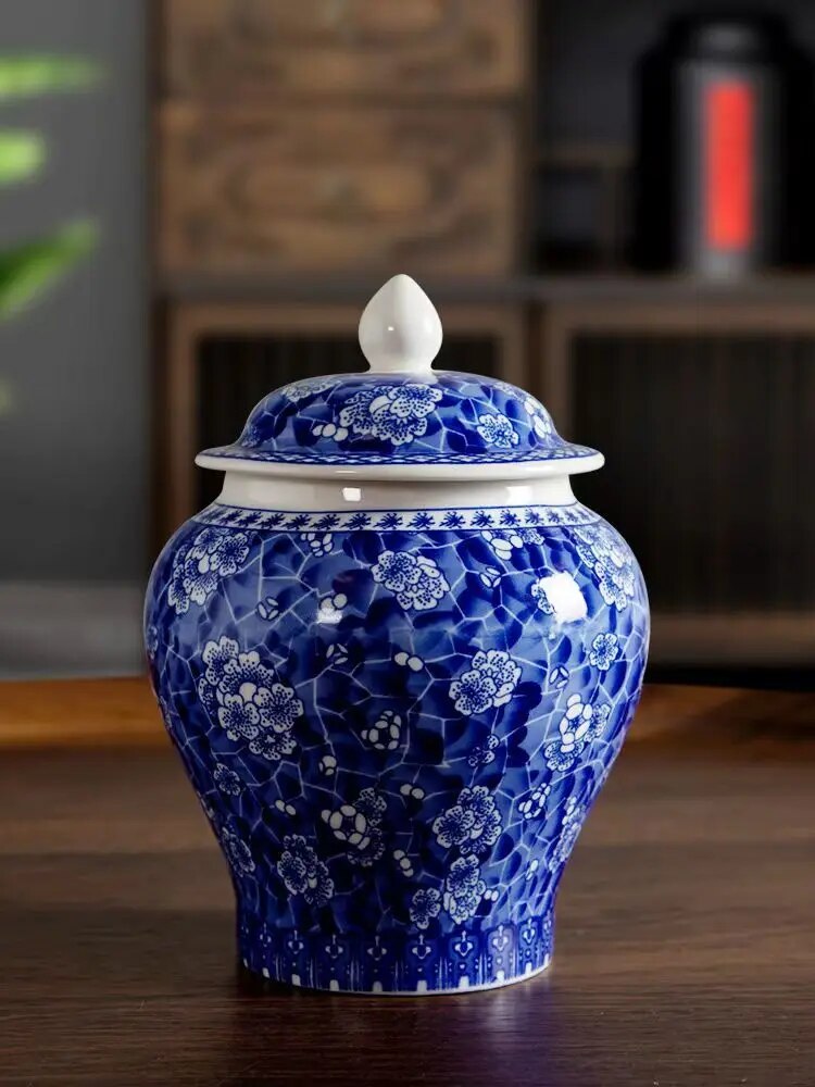 Blue and White Porcelain Tea Storage Pot